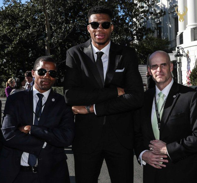 开云-法国杯窗口期走向成谜；密尔沃基雄鹿完成体检；引发热议；轮换策略成焦点的简单介绍