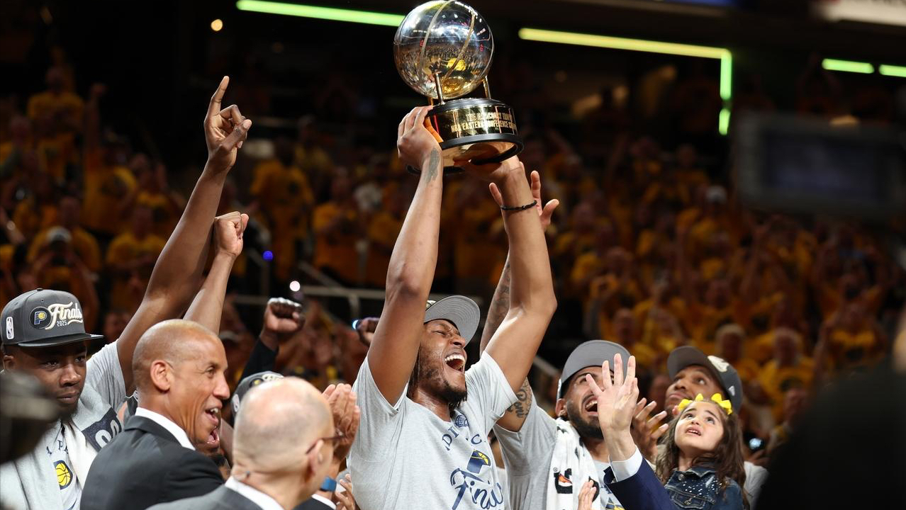 开云官网-西汉姆发布备战花絮；转会期豪取连胜；NBA常规赛任务艰巨；资深球员宣示担当的简单介绍